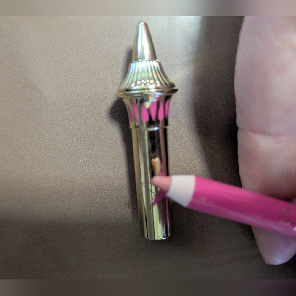 Jeffrey Star Skin Tight Velour Lip Liner